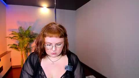 selena_bolman online show from July 22, 12:06 pm