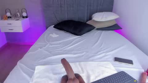 Selena online show from June 15, 5:07 am