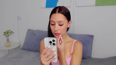 Selena online show from February 12, 6:59 am