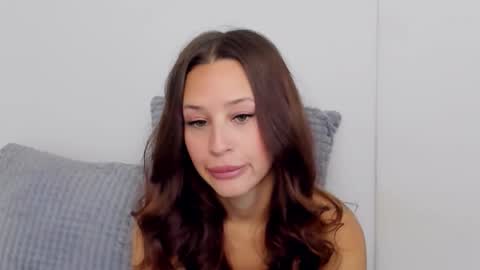 Snapshot of selenarousey chatting on October 6, 8:42 am Selena online show from October 6, 8:42 am