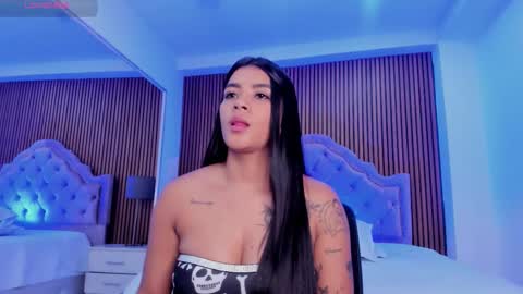 selenastonne online show from November 25, 10:54 pm