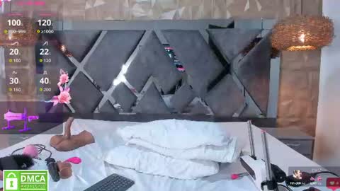 selene__lopez_ online show from July 18, 10:45 pm