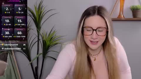 Selina Mae online show from February 26, 4:22 am