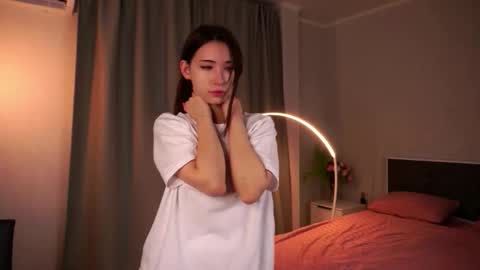 Elizabeth online show from November 21, 4:31 pm