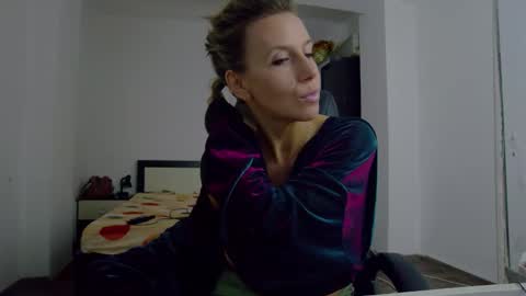 sellena_angel online show from October 14, 10:45 pm