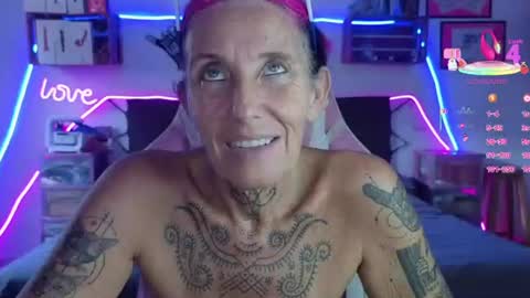 Selvaggia Del Caribe online show from June 26, 5:58 pm