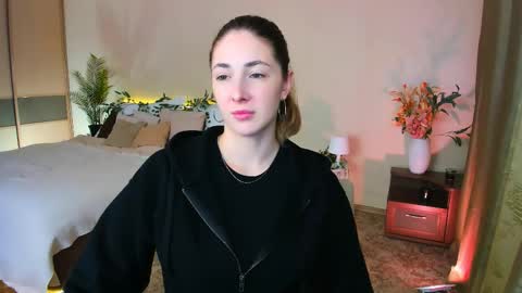 sensitiveheartt online show from September 25, 8:39 pm