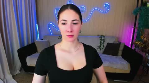 sensitiveheartt online show from October 20, 7:28 pm