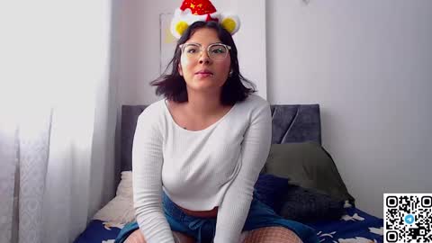 Camille and sophie online show from December 24, 8:16 pm