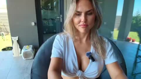 sensualbarbies online show from August 1, 11:01 am