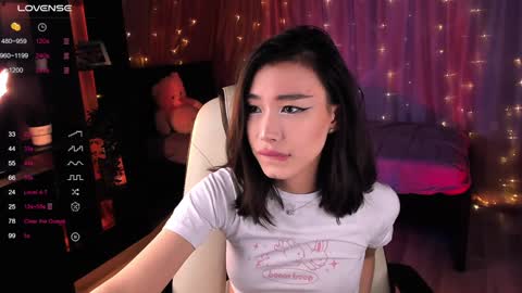 Snapshot of sensualily chatting on December 28, 6:40 pm Kiki online show from December 28, 6:40 pm