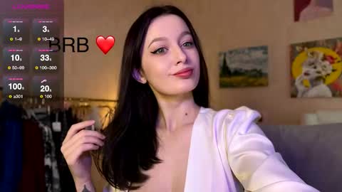 sensuallucy233 online show from December 17, 6:06 am