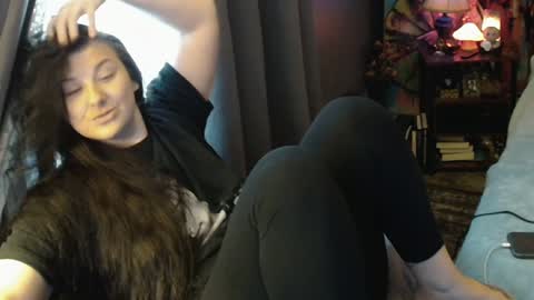 Tara online show from February 4, 1:59 pm