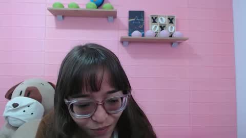 Snapshot of serafina_ chatting on January 7, 6:56 pm serafina_ online show from January 7, 6:56 pm