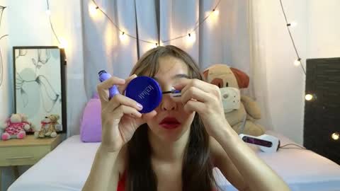 serafina_ online show from November 18, 12:28 pm