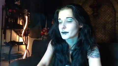 Snapshot of seraphinmunster chatting on September 23, 9:24 pm Seraphin Munster online show from September 23, 9:24 pm