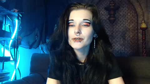 Snapshot of seraphinmunster chatting on October 15, 6:32 pm Seraphin Munster online show from October 15, 6:32 pm