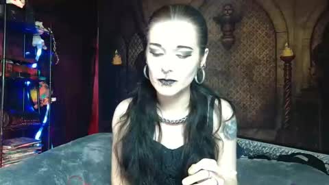 Seraphin Munster online show from December 17, 6:45 pm