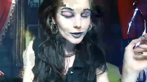 Snapshot of seraphinmunster chatting on February 12, 6:09 pm Seraphin Munster online show from February 12, 6:09 pm