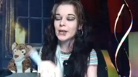 Snapshot of seraphinmunster chatting on February 1, 12:18 am Seraphin Munster online show from February 1, 12:18 am