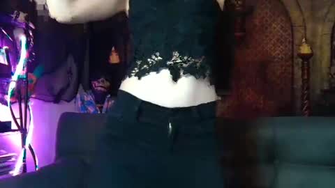 Snapshot of seraphinmunster chatting on October 14, 5:48 pm Seraphin Munster online show from October 14, 5:48 pm
