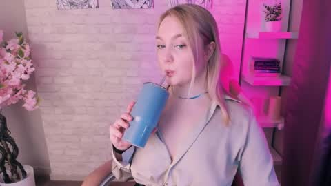 Serena online show from March 11, 8:40 am