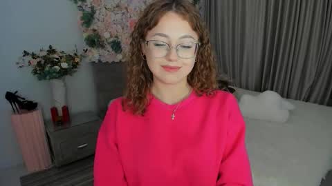 Ophelia online show from September 26, 5:32 pm