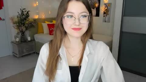 Ophelia online show from February 6, 4:36 pm