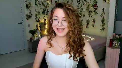 Ophelia online show from June 10, 5:11 pm