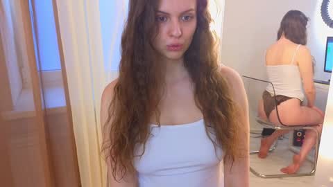 Snapshot of sereta_fin chatting on January 17, 10:44 am Hey Guys and Girls non-binary personalities Im Sereta online show from January 17, 10:44 am