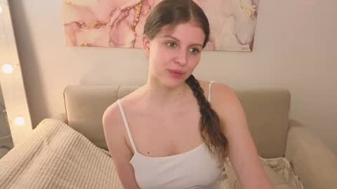 Snapshot of sereta_fin chatting on February 24, 10:57 am Hey Guys and Girls non-binary personalities Im Sereta online show from February 24, 10:57 am