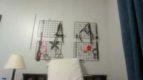 Servile Sarah online show from January 29, 1:27 am