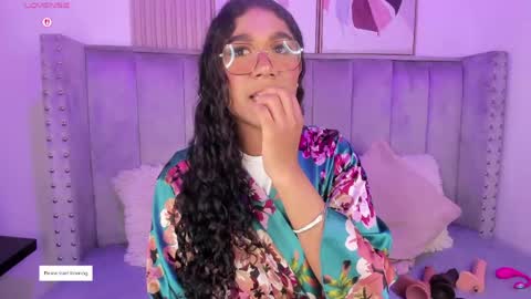 Danna  online show from May 3, 2:59 am
