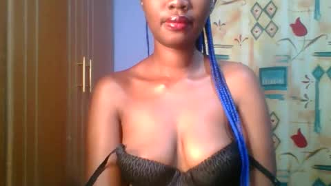 Maggie online show from November 29, 9:19 pm