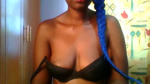 Maggie online show from November 23, 11:56 am