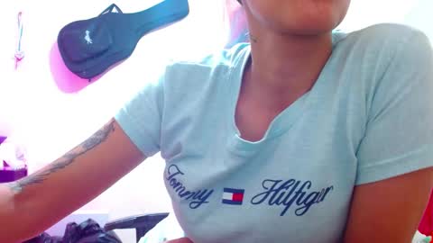 sexmilkdirty online show from December 21, 4:41 am