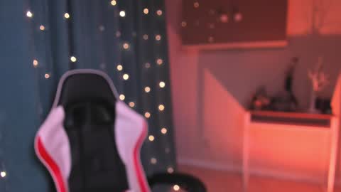 sextezi online show from December 25, 12:05 pm