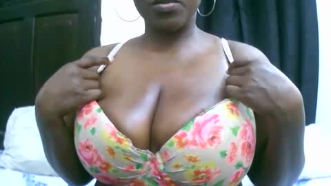 sexxi_ebony online show from October 5, 9:25 am