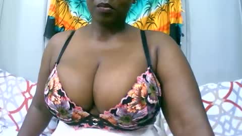 sexxi_ebony online show from December 4, 12:57 am