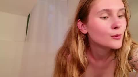 Hannah Monica Annie Andrea Eva Lina Linda online show from July 14, 2:05 am