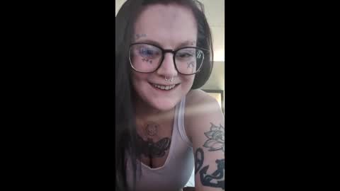 sexxxyredd313 online show from March 28, 10:41 pm