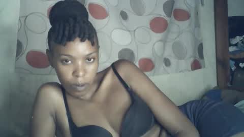 sexxy_curvy23 online show from February 17, 3:39 am