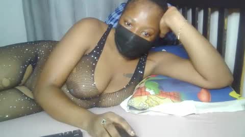 sexxybooty254 online show from May 1, 3:32 am