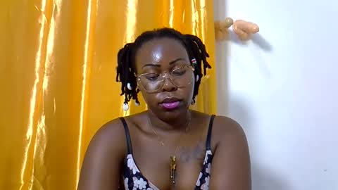 CurvyGoddess online show from March 10, 3:27 pm