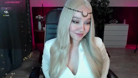 Alexia online show from November 1, 5:06 pm