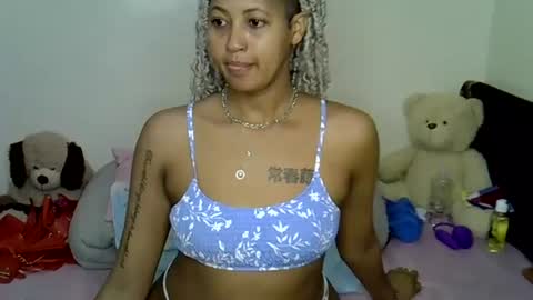 sexy_bubbie01 online show from June 17, 5:03 pm