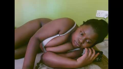 Snapshot of sexy_divana chatting on March 11, 8:19 am sexy_divana online show from March 11, 8:19 am