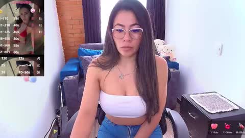 laura  online show from November 17, 3:02 pm