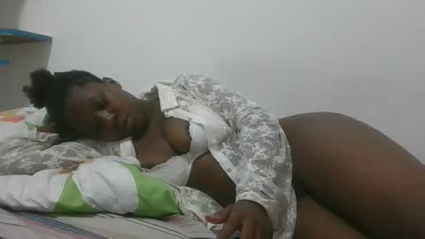 Snapshot of sexy_letisha chatting on October 20, 2:58 am sexy_letisha online show from October 20, 2:58 am