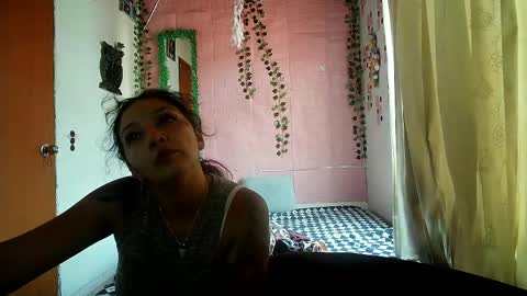 sexy lolas online show from May 10, 10:01 pm